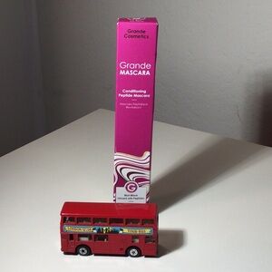 Grande Conditioning Peptide Mascara in Intense Black